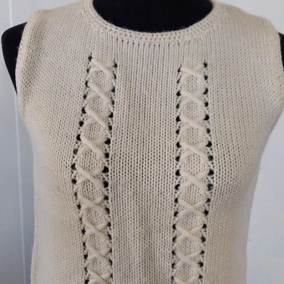 Vintage 60s  Penrose 100% Wool made in Hong Kong Detailed Crew Neck Sweater - Picture 2 of 12